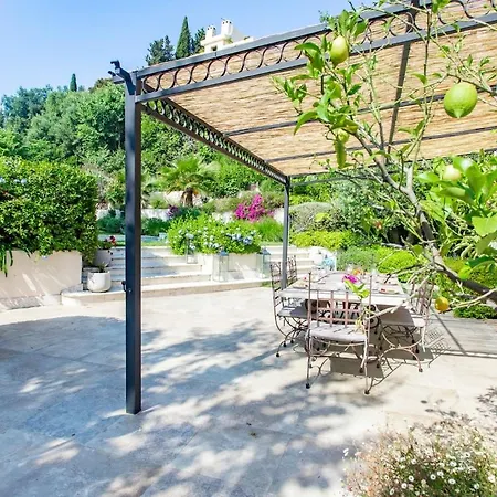 S2 House For 12p Swimming Pool Ac Bbq 10mins From Sea Nice